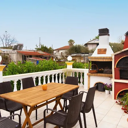 Loutra House Tatil Evi *