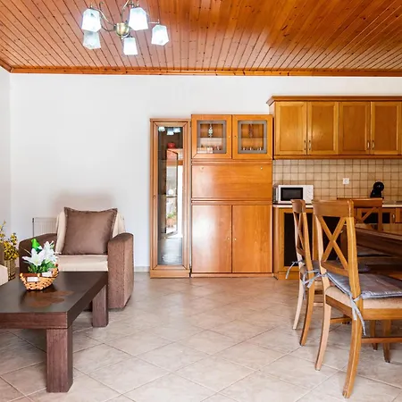 Tatil Evi Loutra House